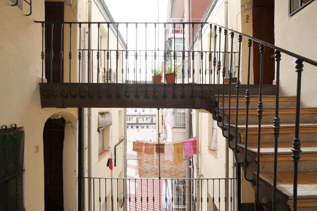 For You Rentals Coqueto Apartamento Temporal De Dos Dormitorios En El Corazon De Madrid Sgv63 Exterior foto